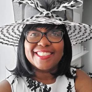 Meet your Posher, Beverly